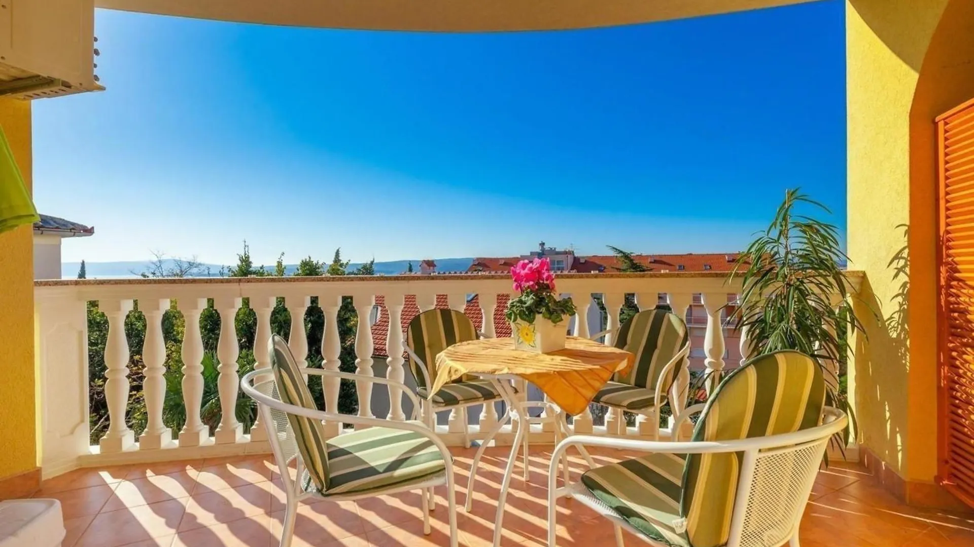 Appartement Mit Balkon Und Meerblick Crikvenica 0*,  Croatia