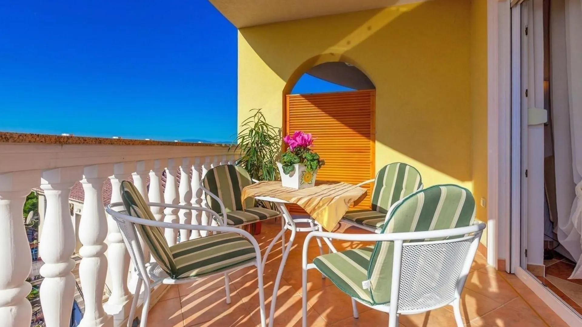 Appartement Mit Balkon Und Meerblick Crikvenica Apartment