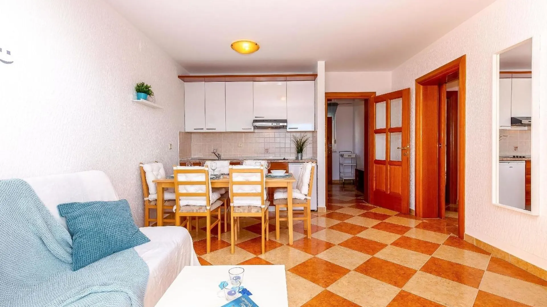 Appartement Mit Balkon Und Meerblick Crikvenica