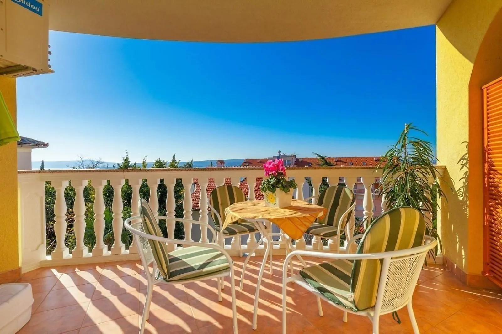 Appartement Mit Balkon Und Meerblick Crikvenica Apartment