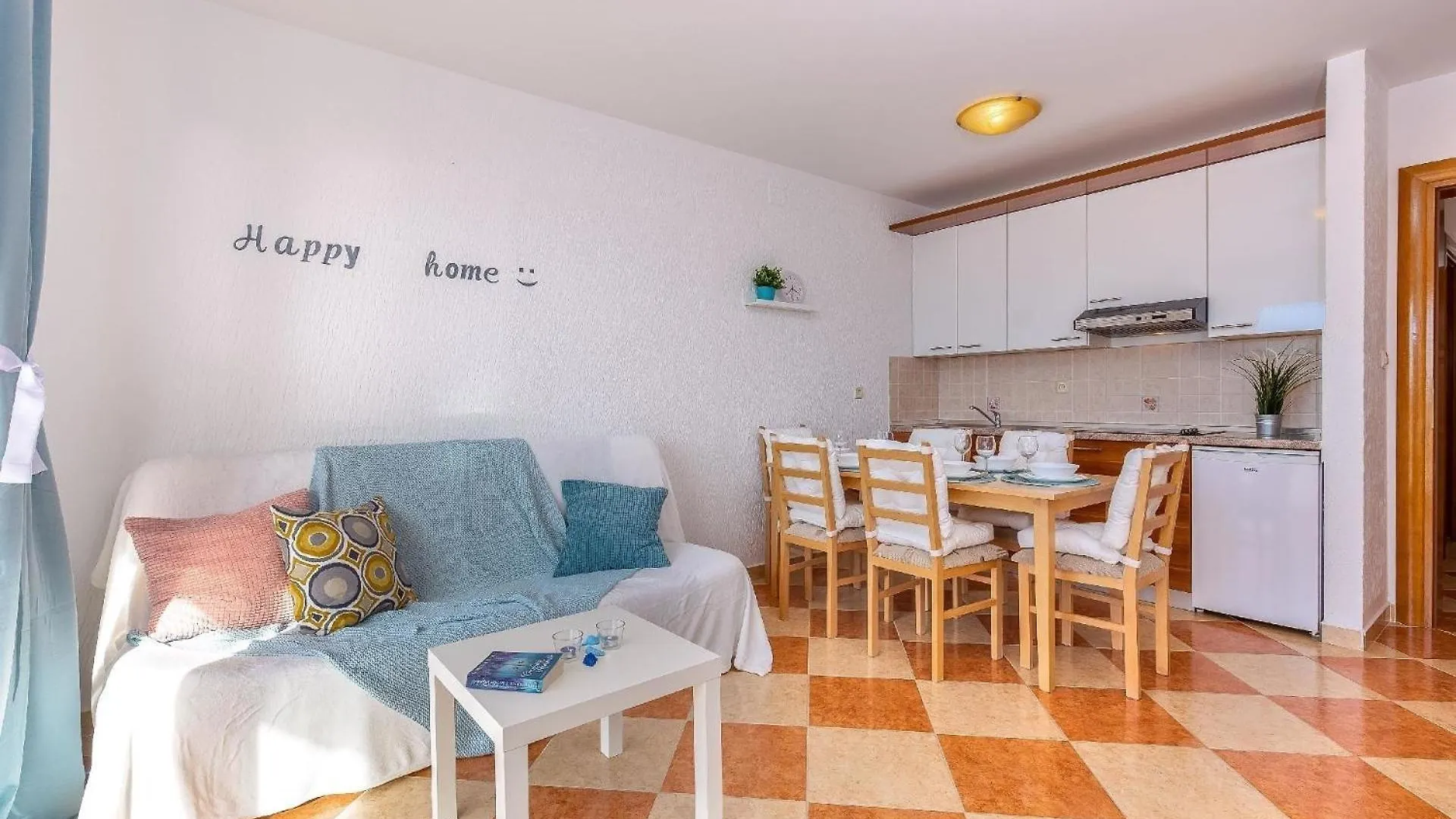 Appartement Mit Balkon Und Meerblick Crikvenica