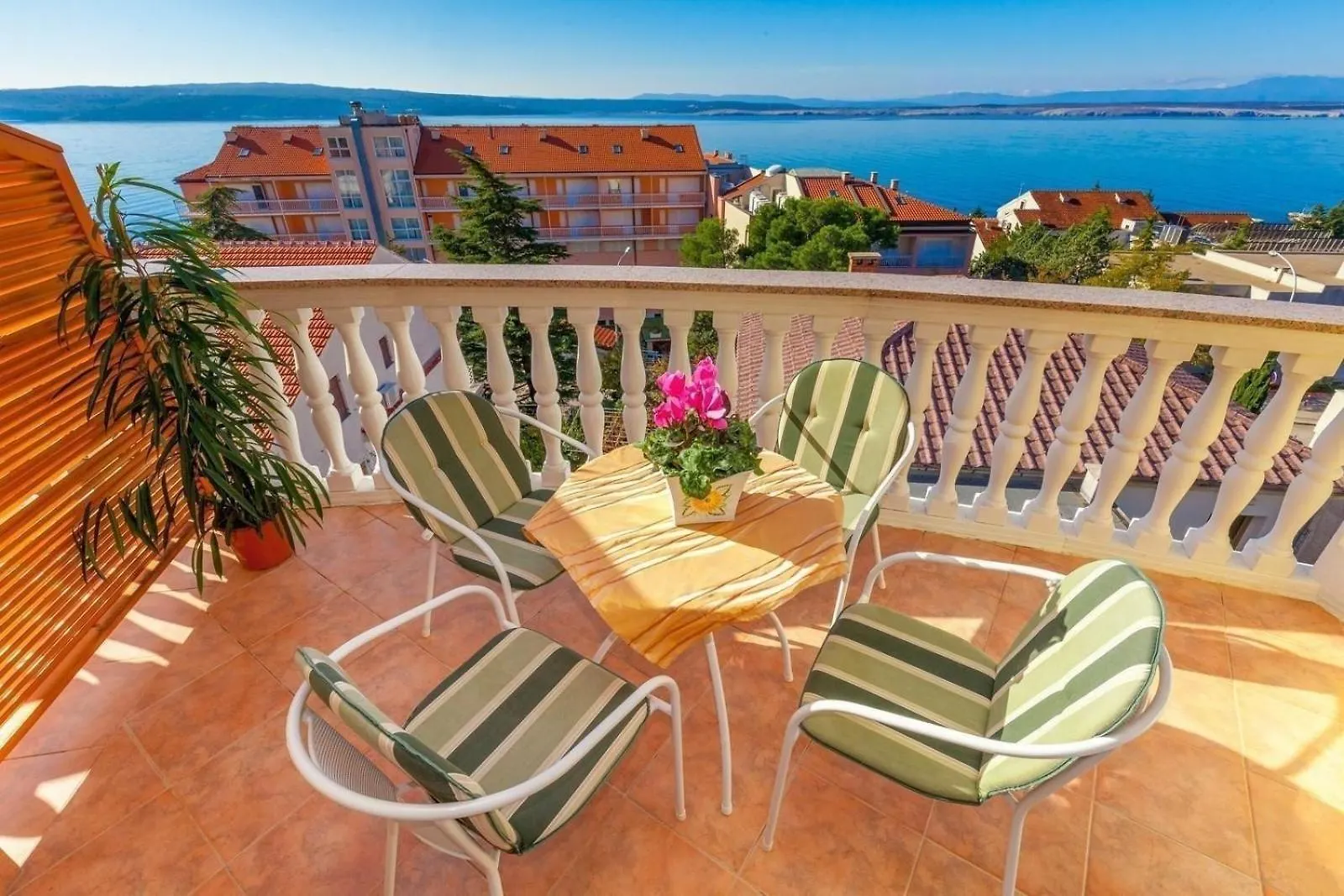 Apartment Appartement Mit Balkon Und Meerblick Crikvenica