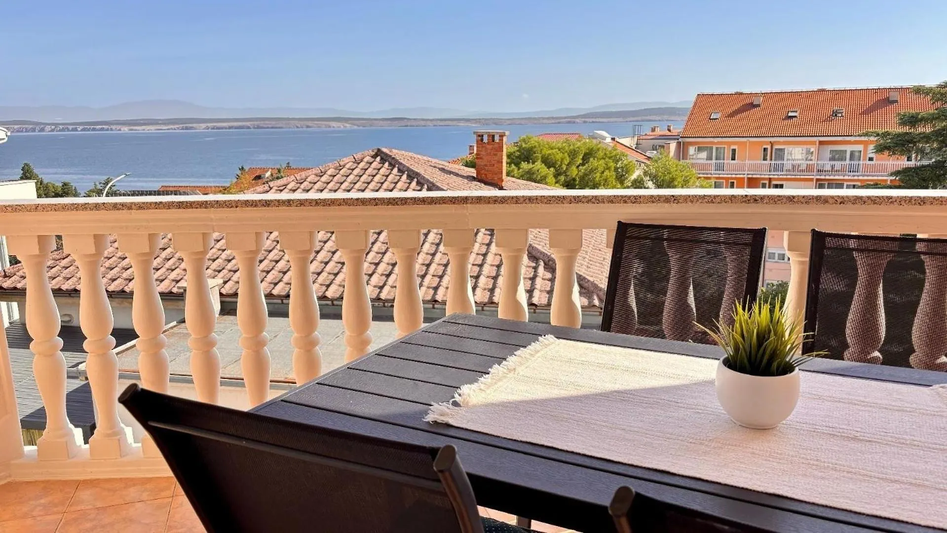 Appartement Mit Balkon Und Meerblick Crikvenica